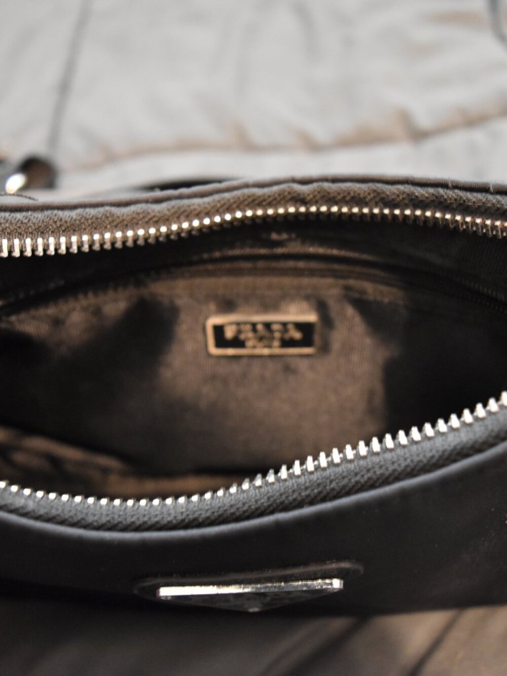 Prada Milano Crossbody Shoulder Bag with Coin Purse - SO CUTE! - Picture 4 of 4